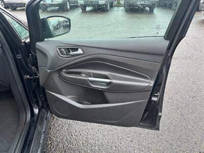 2016 Ford C-MAX Hybrid SE - Photo 13 - Portland, OR 97211