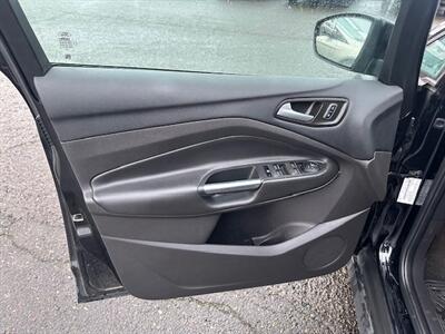 2016 Ford C-MAX Hybrid SE - Photo 10 - Portland, OR 97211