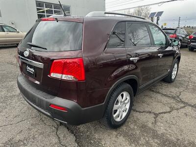 2012 Kia Sorento LX - Photo 5 - Portland, OR 97211