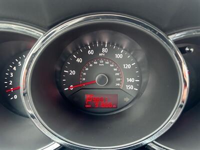 2012 Kia Sorento LX - Photo 18 - Portland, OR 97211