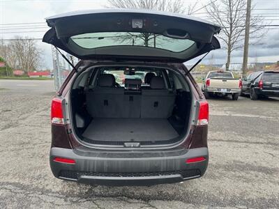 2012 Kia Sorento LX - Photo 17 - Portland, OR 97211