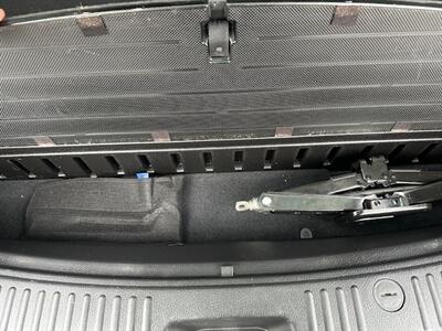 2012 Kia Sorento LX - Photo 16 - Portland, OR 97211