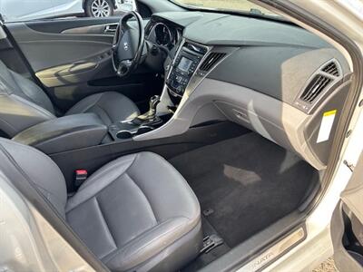 2015 Hyundai SONATA Hybrid   - Photo 12 - Portland, OR 97211