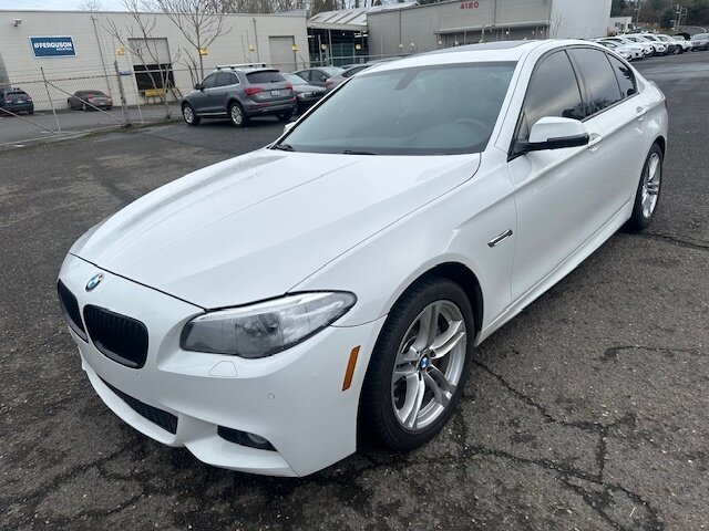 2015 BMW 5 Series 528i