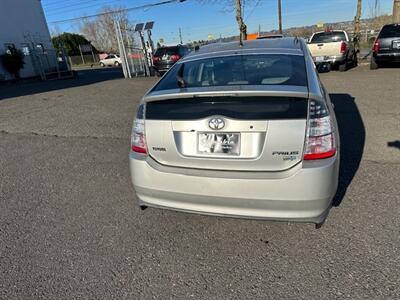2004 Toyota Prius - Photo 4 - Portland, OR 97211