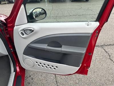 2006 Chrysler PT Cruiser Limited - Photo 13 - Portland, OR 97211