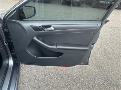 2013 Volkswagen Jetta   - Photo 13 - Portland, OR 97211