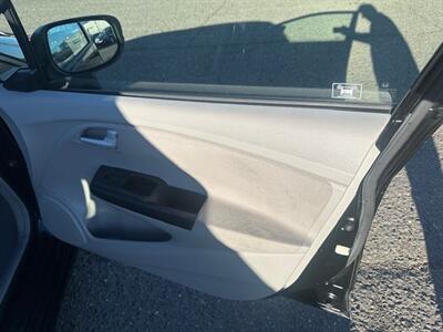 2012 Honda Insight LX   - Photo 13 - Portland, OR 97211