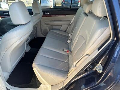 2012 Subaru Outback 2.5i Limited   - Photo 11 - Portland, OR 97211