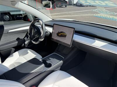 2023 Tesla Model 3 Performance   - Photo 17 - Phoenix, AZ 85034