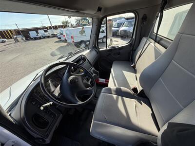 2024 FREIGHTLINER M2 106 - 22 Foot Box   - Photo 12 - Phoenix, AZ 85034