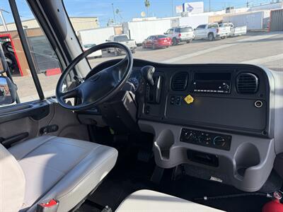 2024 FREIGHTLINER M2 106 - 22 Foot Box   - Photo 15 - Phoenix, AZ 85034