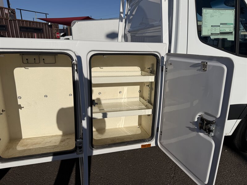 2023 Mercedes-Benz Sprinter 3500XD Utility Body - Photo 11 - Phoenix, AZ 85034