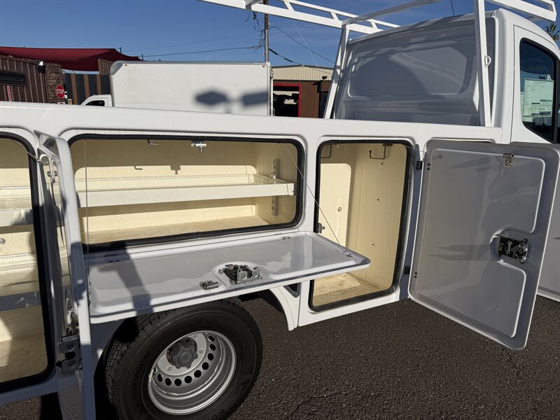 2023 Mercedes-Benz Sprinter 3500XD Utility Body - Photo 10 - Phoenix, AZ 85034