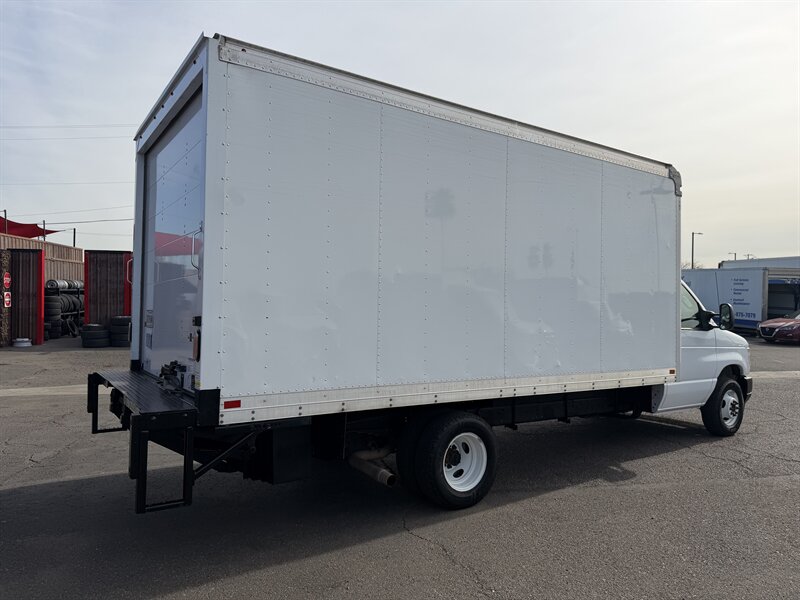 2025 Ford E-350 SD - Photo 3 - Phoenix, AZ 85034