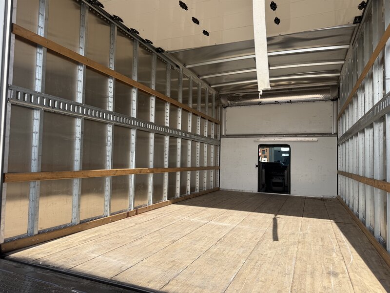2025 Ford E-350 SD - Photo 9 - Phoenix, AZ 85034