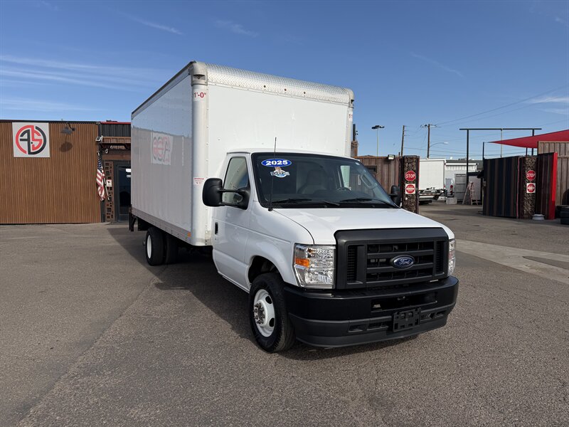 2025 Ford E-350 SD   - Photo 1 - Phoenix, AZ 85034