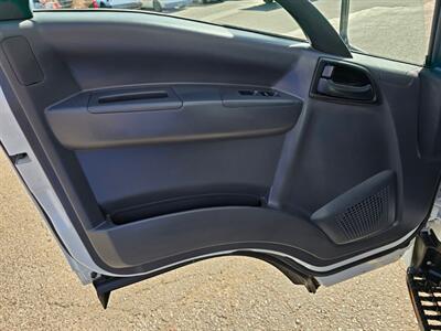 2024 Isuzu NRR Refrigerated Truck   - Photo 16 - Phoenix, AZ 85034