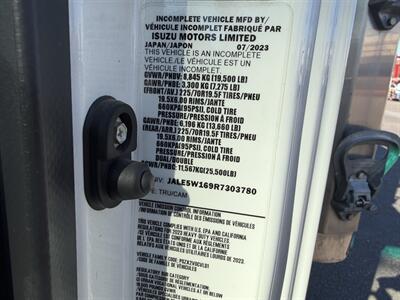2024 Isuzu NRR Refrigerated Truck   - Photo 20 - Phoenix, AZ 85034
