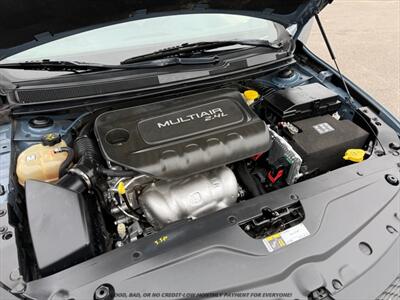 2015 Chrysler 200 S   - Photo 9 - Garden City, ID 83714