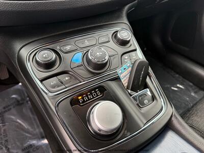 2015 Chrysler 200 S   - Photo 16 - Garden City, ID 83714