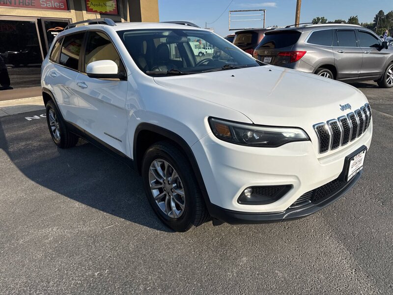 2019 Jeep Cherokee Latitude Plus 4x4 4dr SUV  