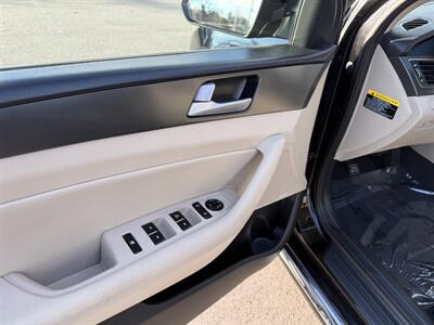 2017 Hyundai SONATA Sport   - Photo 9 - Garden City, ID 83714