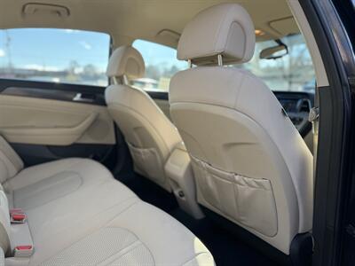 2017 Hyundai SONATA Sport   - Photo 18 - Garden City, ID 83714