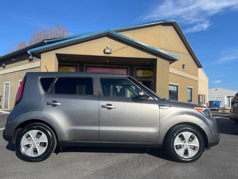 2016 Kia Soul Base 4dr Crossover 6A  