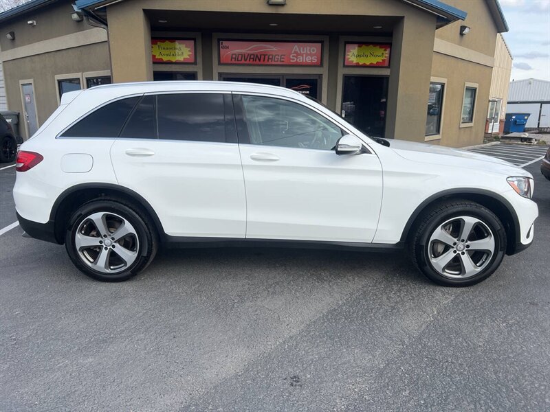 2017 Mercedes-Benz GLC GLC 300 4MATIC AWD 4dr SUV  
