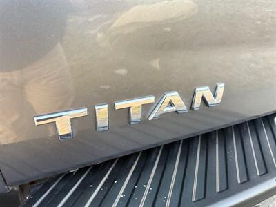 2015 Nissan Titan SV   - Photo 29 - Garden City, ID 83714