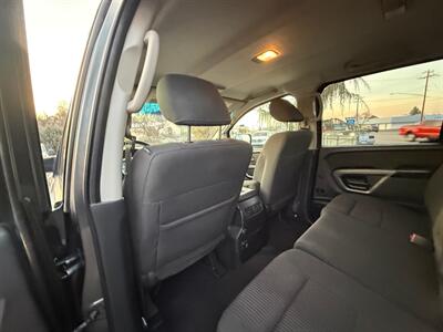 2015 Nissan Titan SV   - Photo 15 - Garden City, ID 83714