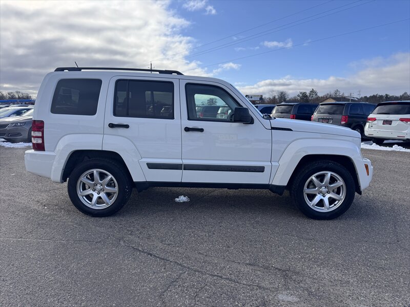 2010 Jeep Liberty Sport - Photo 6 - Brainerd, MN 56401