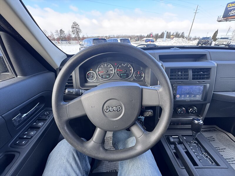 2010 Jeep Liberty Sport - Photo 11 - Brainerd, MN 56401