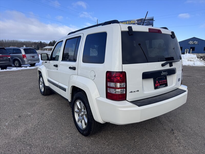 2010 Jeep Liberty Sport - Photo 3 - Brainerd, MN 56401