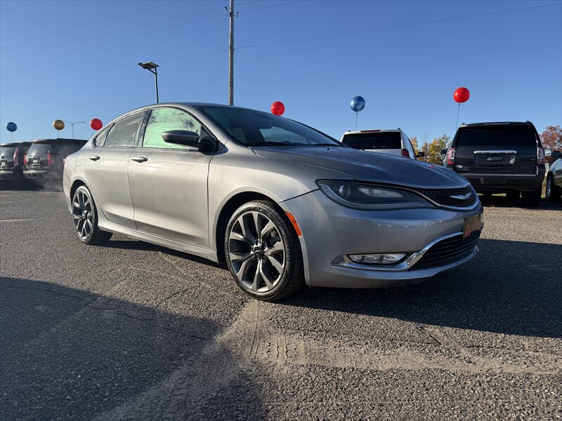 2016 Chrysler 200 S  