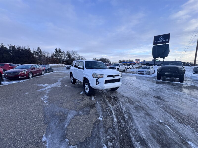 2015 Toyota 4Runner SR5  