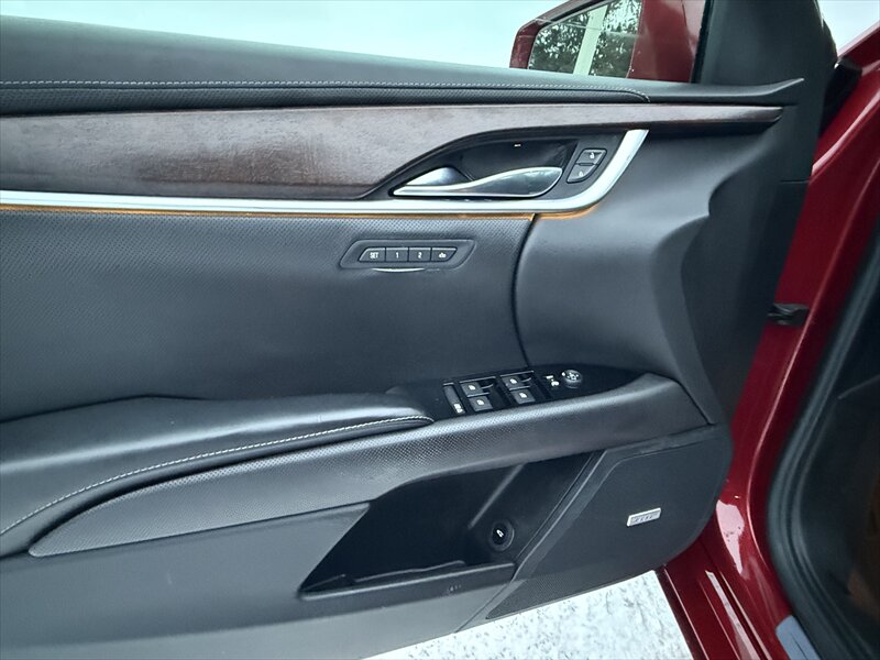 2019 Cadillac XTS Luxury - Photo 13 - Brainerd, MN 56401