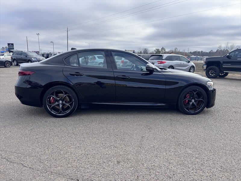 2021 Alfa Romeo Giulia Ti - Photo 6 - Brainerd, MN 56401