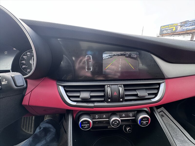 2021 Alfa Romeo Giulia Ti - Photo 16 - Brainerd, MN 56401