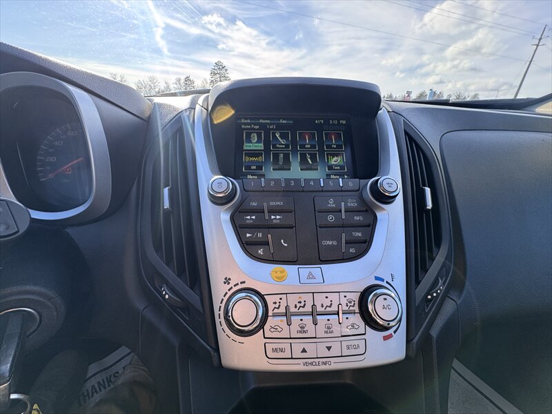 2017 Chevrolet Equinox LS - Photo 12 - Brainerd, MN 56401