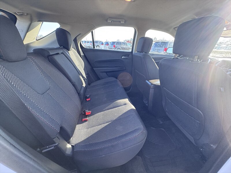 2017 Chevrolet Equinox LS - Photo 14 - Brainerd, MN 56401