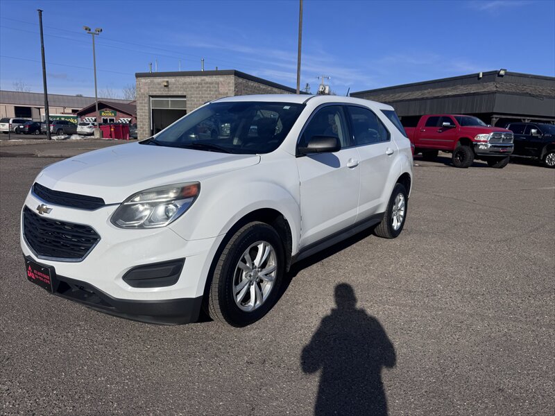 2017 Chevrolet Equinox LS   - Photo 1 - Brainerd, MN 56401