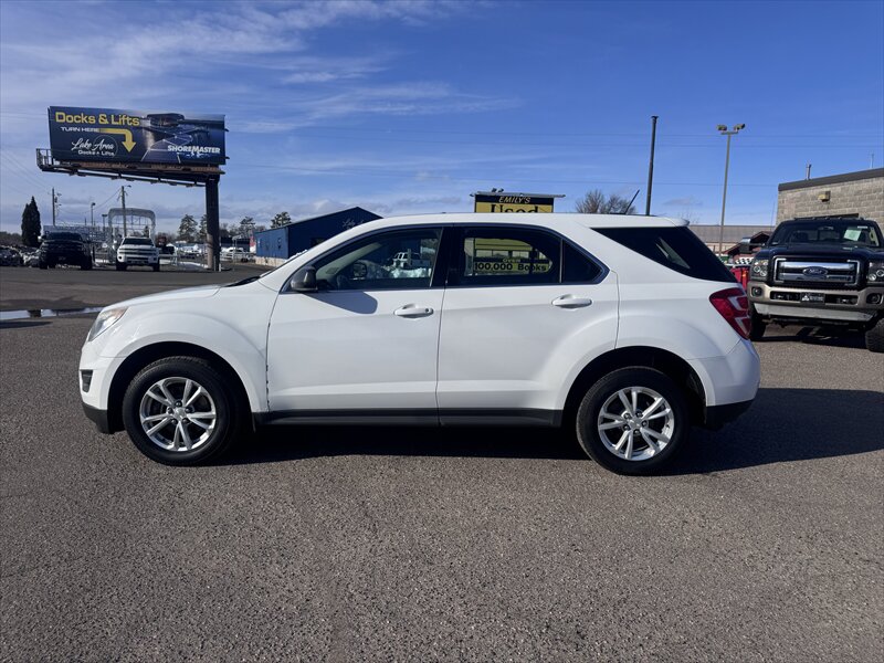 2017 Chevrolet Equinox LS - Photo 5 - Brainerd, MN 56401