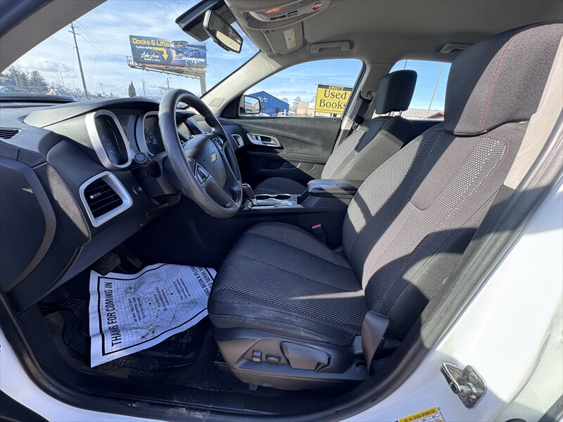 2017 Chevrolet Equinox LS - Photo 9 - Brainerd, MN 56401