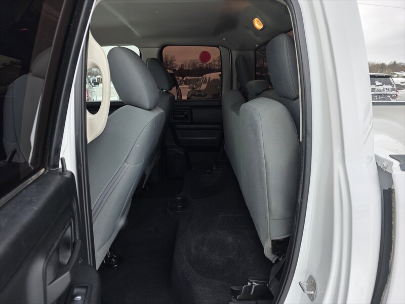 2017 RAM 1500 Tradesman - Photo 6 - Brainerd, MN 56401