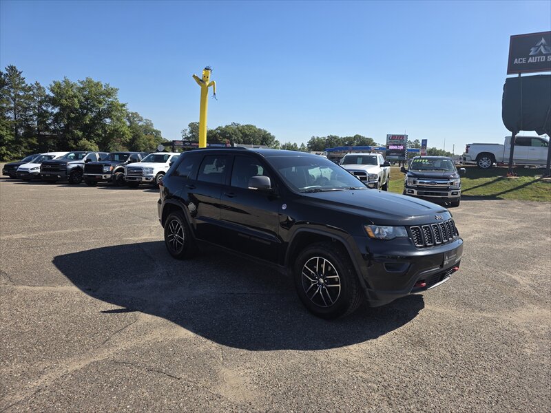 2018 Jeep Grand Cherokee Trailhawk - Photo 2 - Brainerd, MN 56401