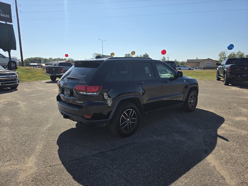 2018 Jeep Grand Cherokee Trailhawk - Photo 3 - Brainerd, MN 56401