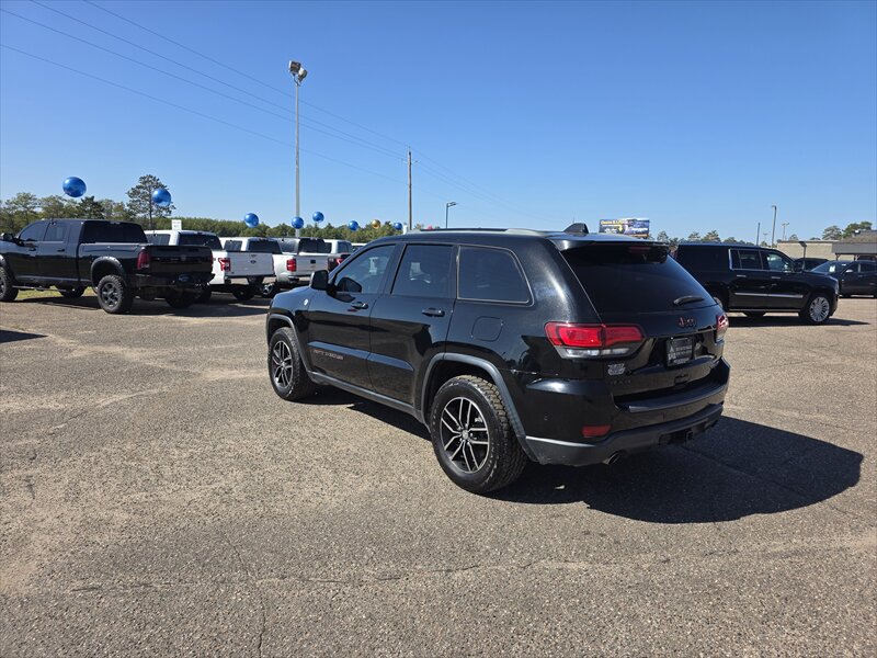 2018 Jeep Grand Cherokee Trailhawk - Photo 4 - Brainerd, MN 56401