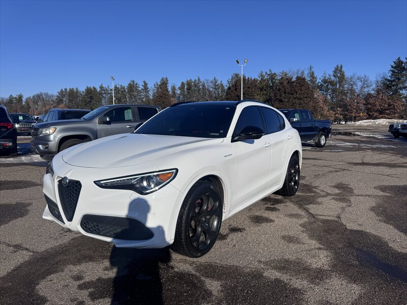 2022 Alfa Romeo Stelvio Veloce  